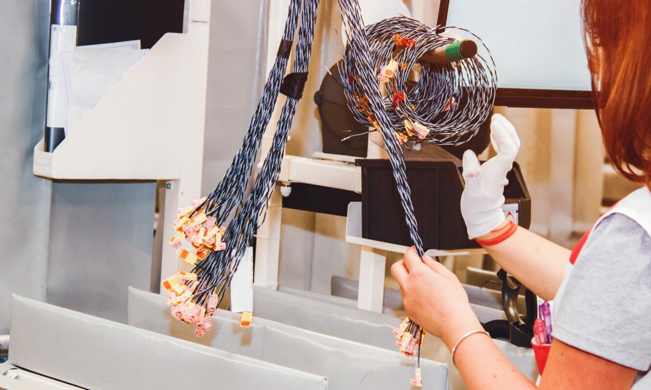 Understanding the 4 Key Stages in the  Custom Wire Harness Manufacturing Process